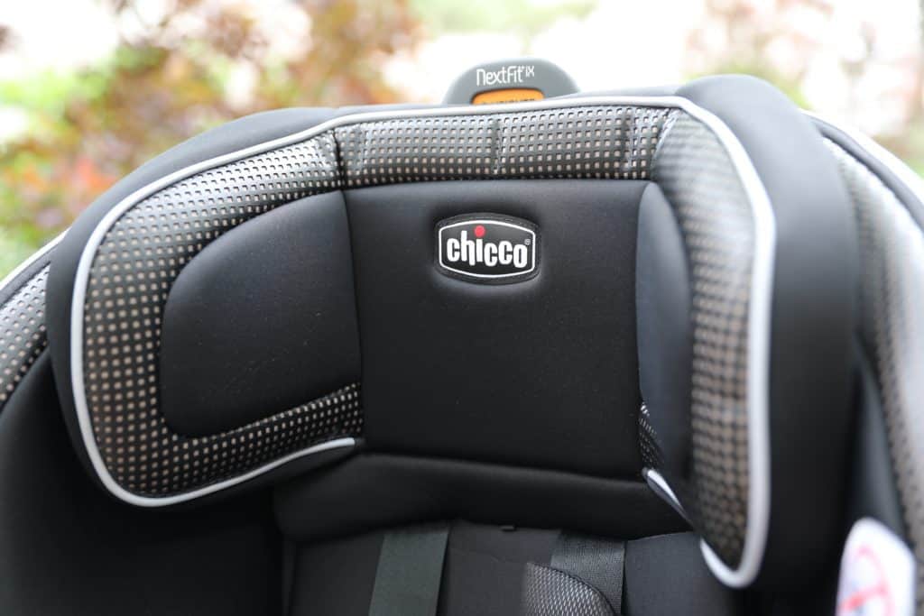 A Review Of Chicco’s NextFit iX Zip LUXE Convertible Carseat