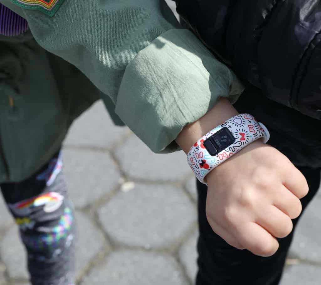 Setting Healthy Goals and Expectations With A Fitness Tracker For Kids