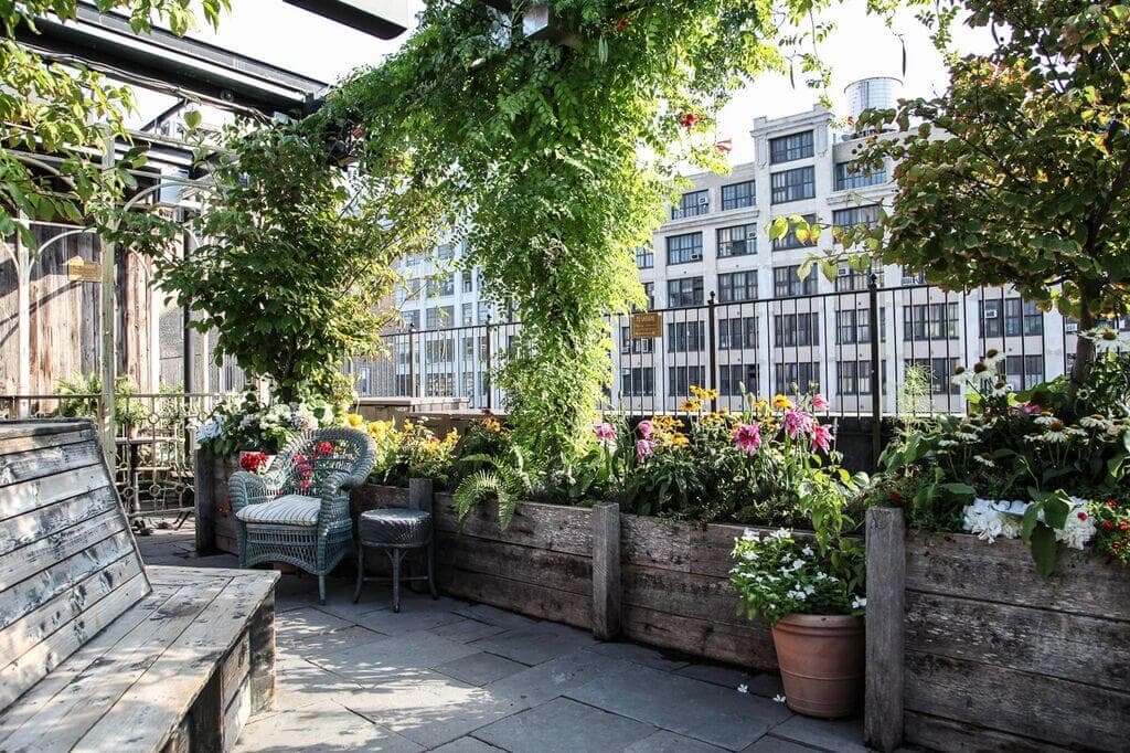 Gallow Green Romantic Rooftop Restaurant in New York City | Stroller In The City