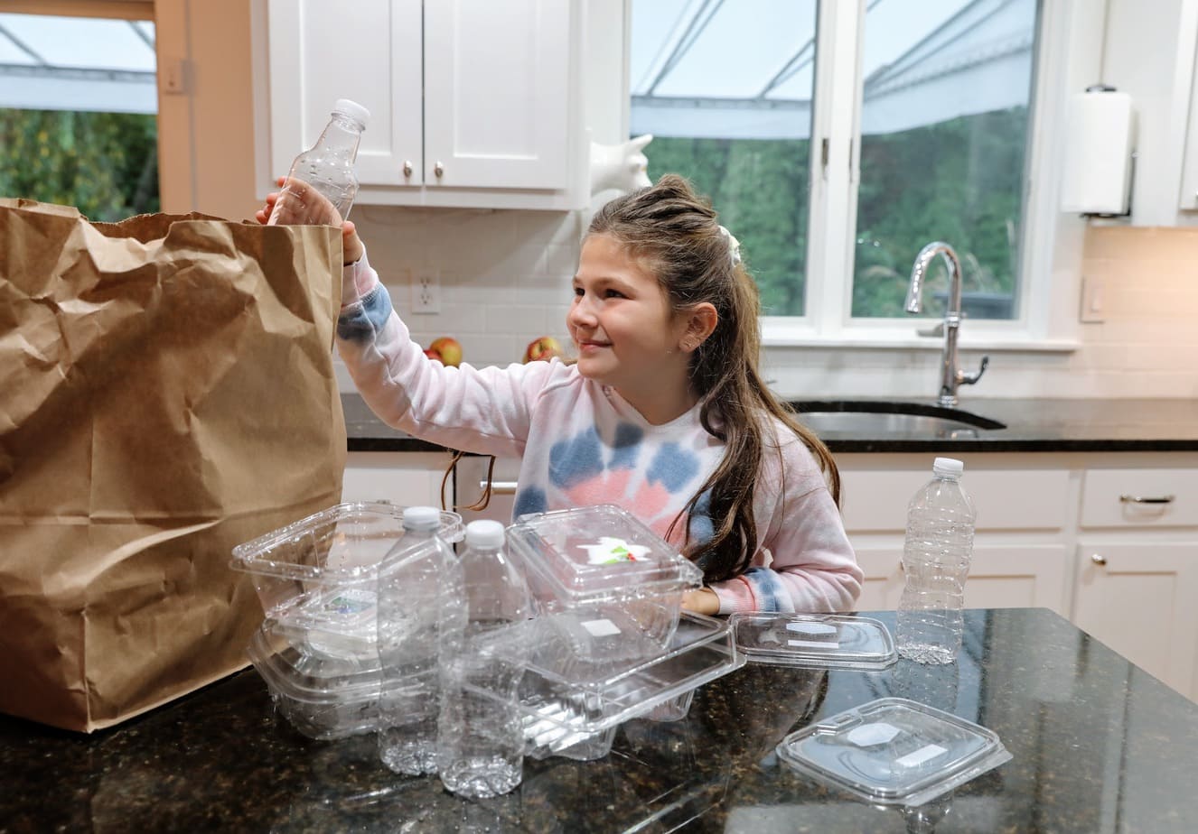Resolve to Recycle Stroller in the City