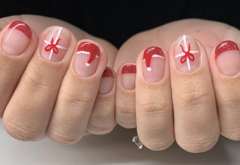 16 Holiday Nail Trends to Try Out Stroller in the City