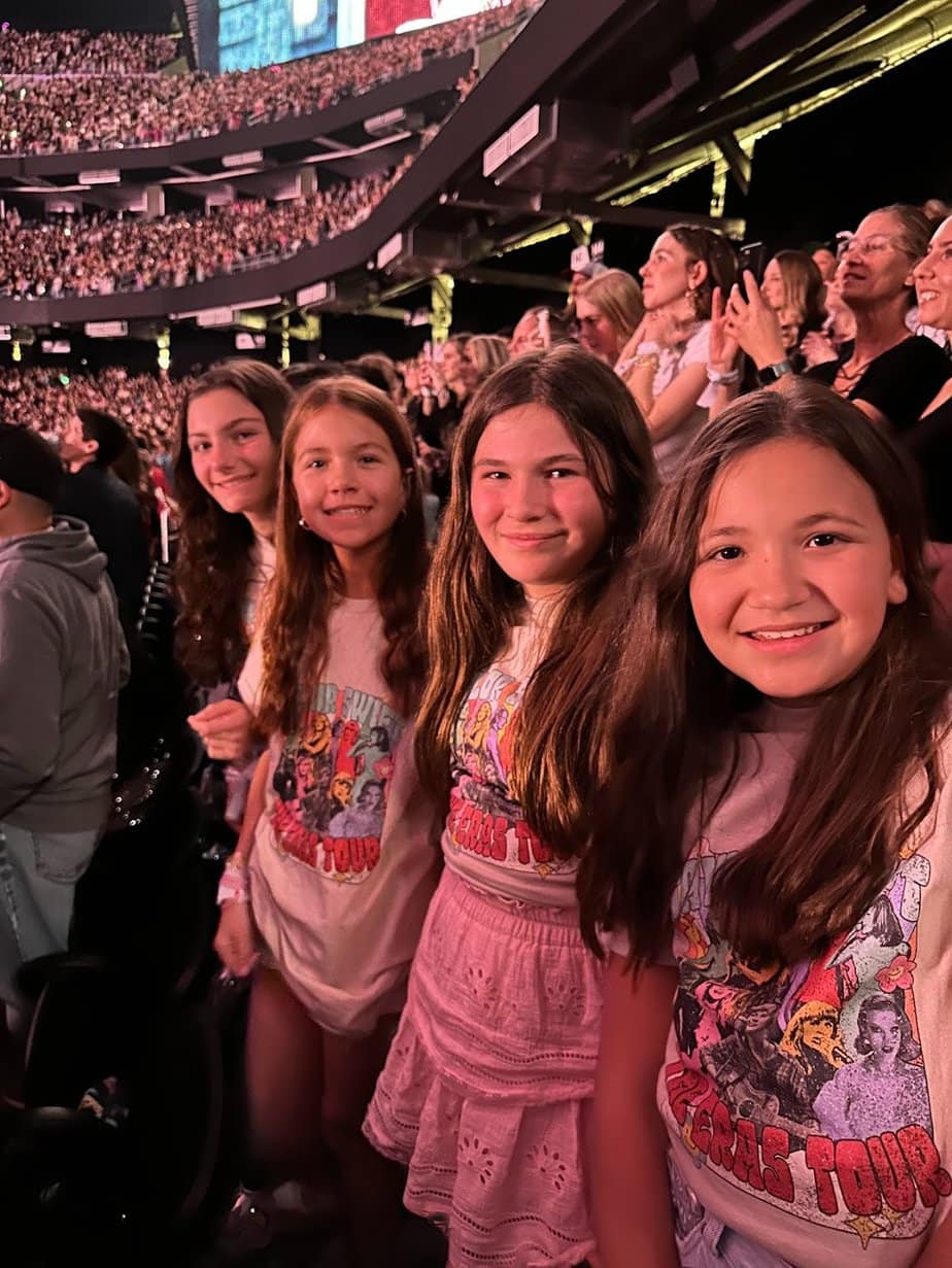 Daughters' matching outfits to Taylor Swift Era concert 
