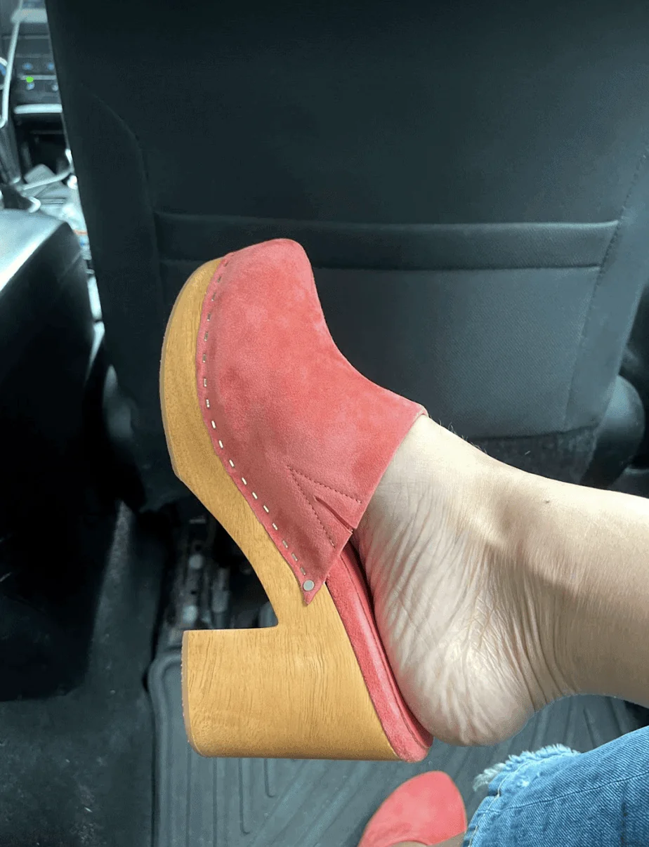 Best clogs for fall in a orange suede with a platform heel