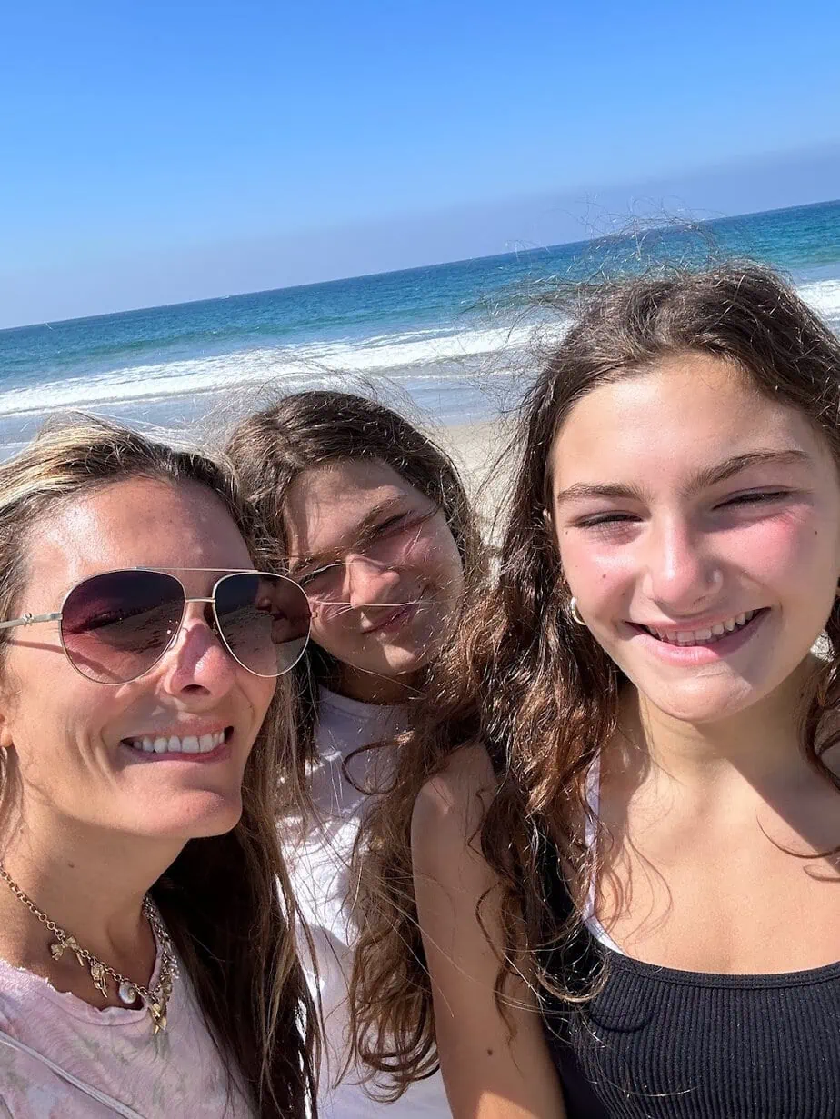 Mother daughter selfie on Mission Beach in San Diego 