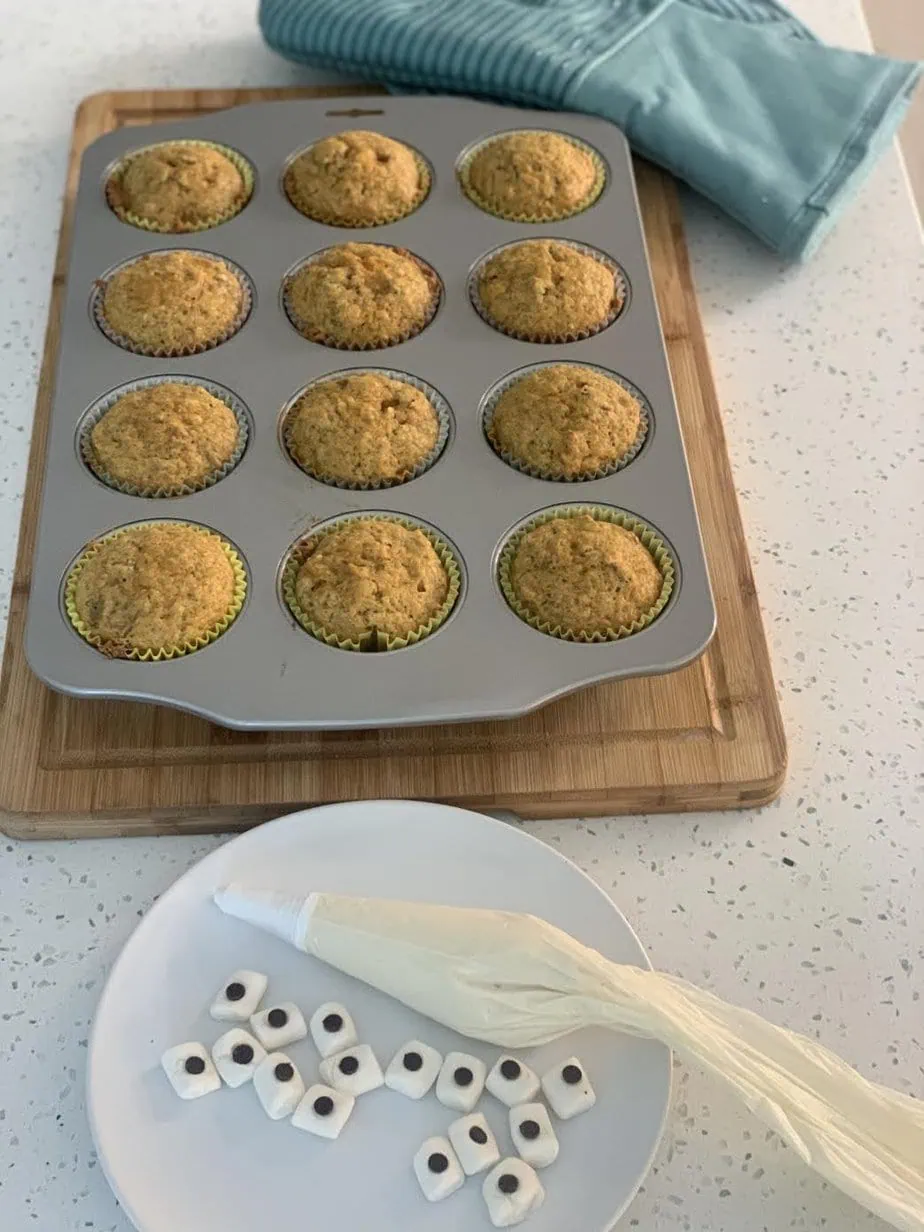 mummy carrot muffins