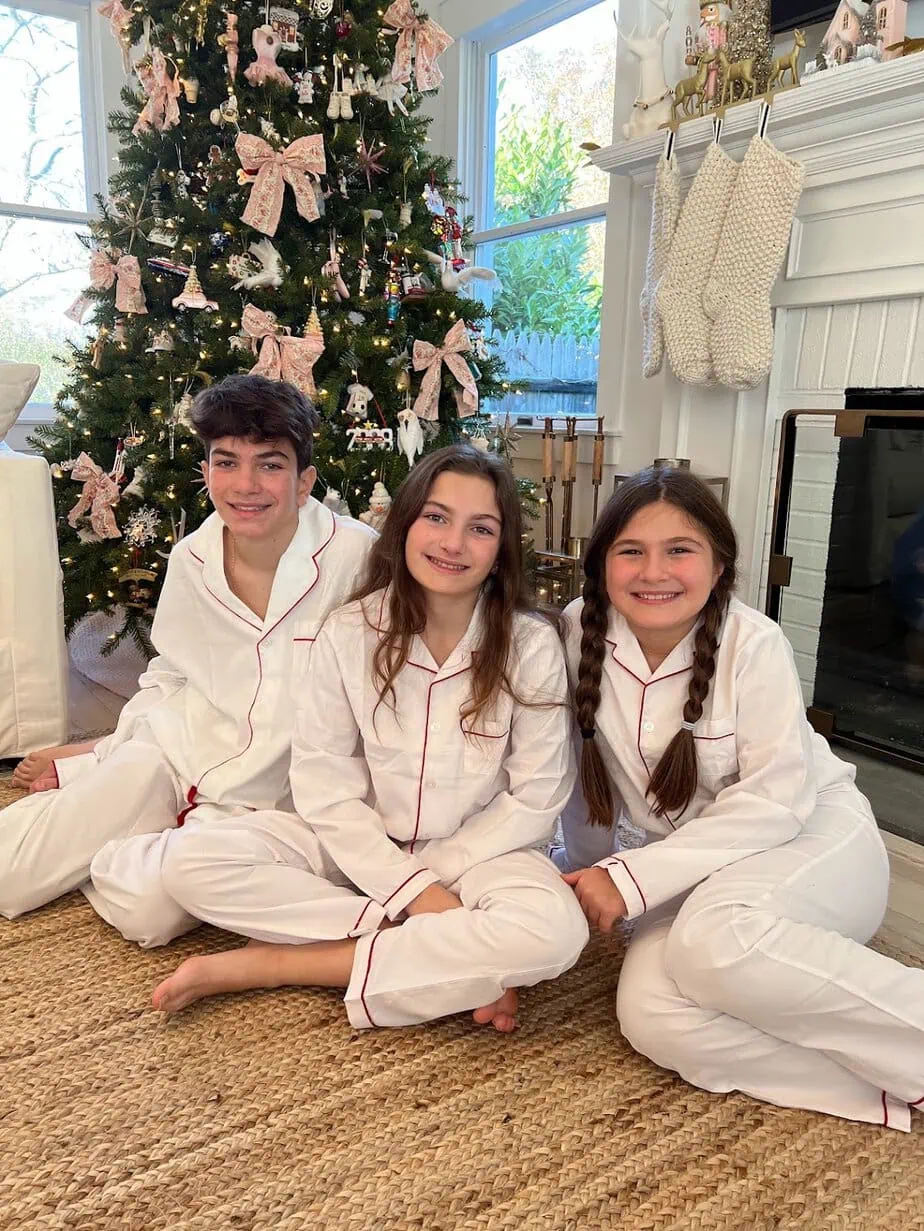 kids holiday pajamas