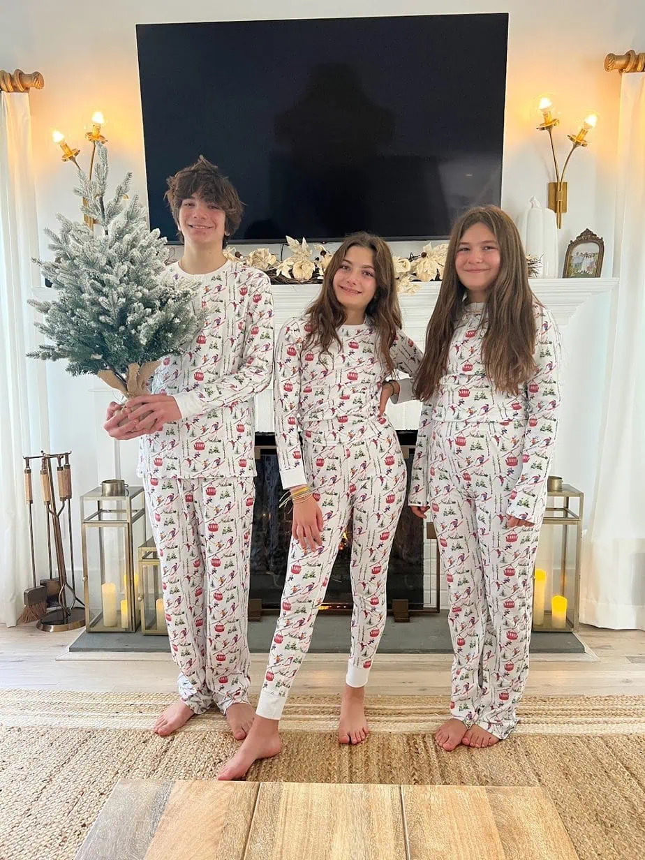 kids holiday pajamas