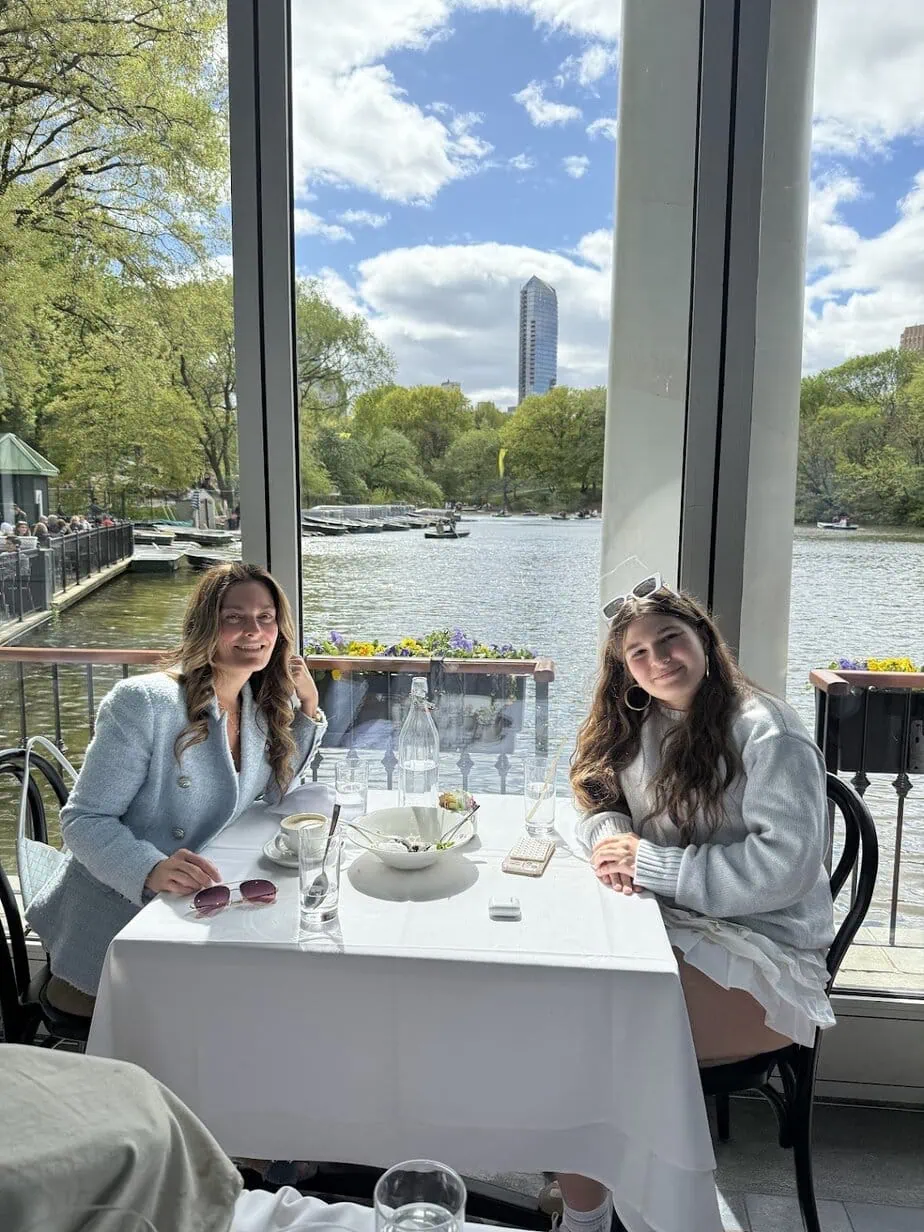 mother daughter travel