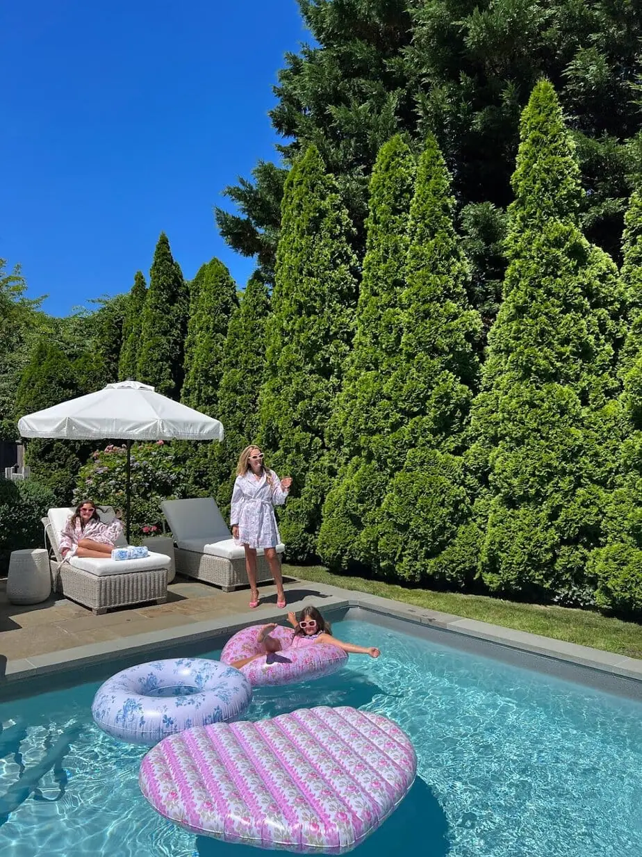 Pool Floats to Cool Down in This Summer | Stroller in the City