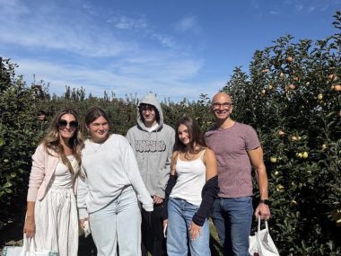 apple picking