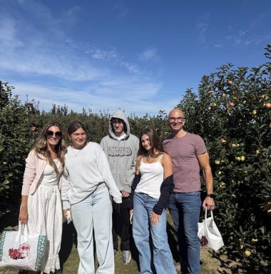 apple picking